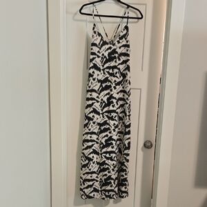 Old Navy Black and White Patterned Maxi Dress